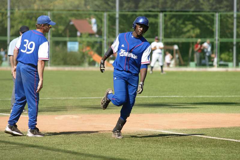 Francia Campeona del V Torneo Internacional Reyno de Navarra.